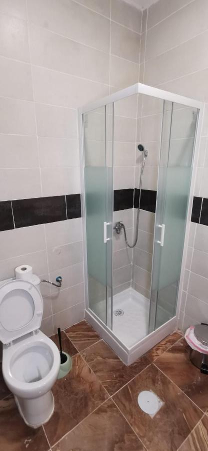 Hostal Gracia Торрехон-де-Ардос Екстер'єр фото